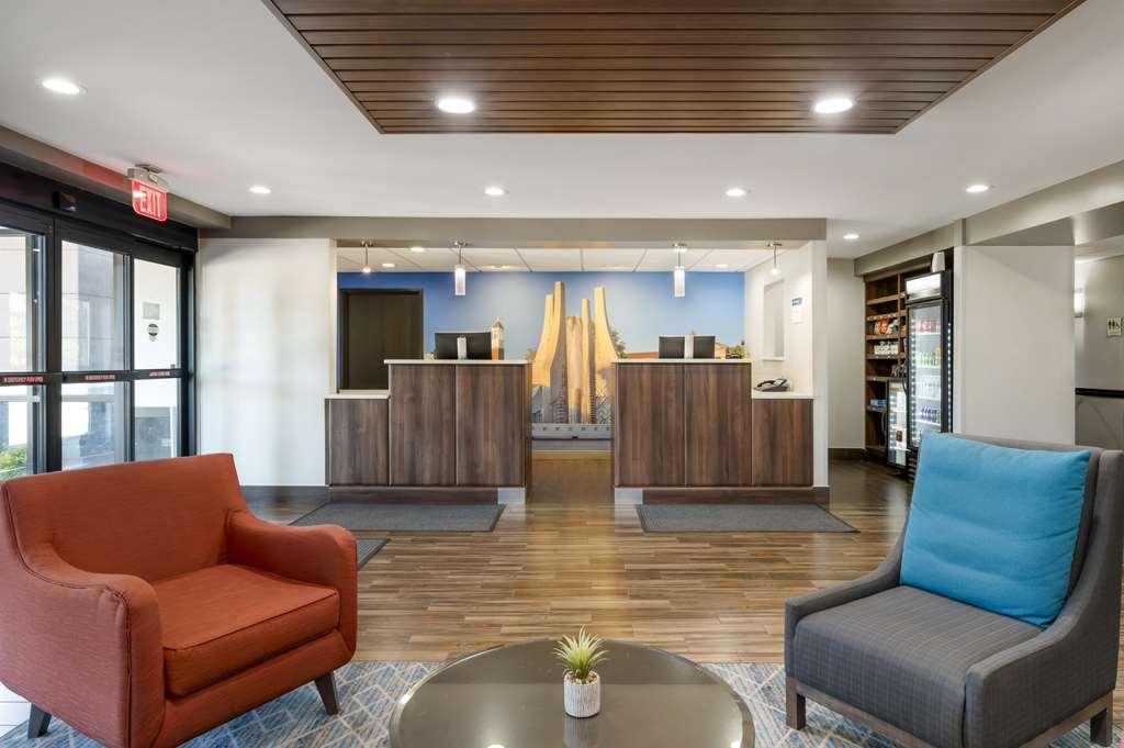 Best Western Plus Lafayette Hotel University Area Interior foto